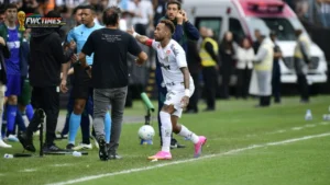 Neymar arguing near the touchline during Santos vs Coritiba before Brazil squad reveal