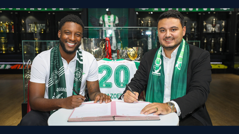 Riechedly Bazoer signing for Konyaspor with the number 20 shirt