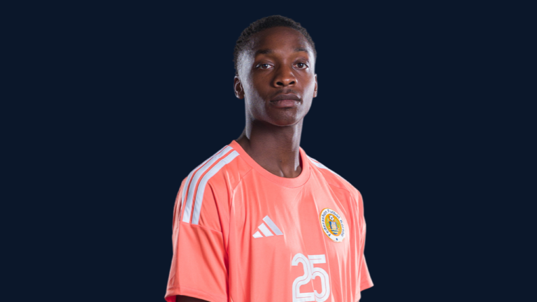 Tyrick Bodak wearing the Curaçao goalkeeper shirt